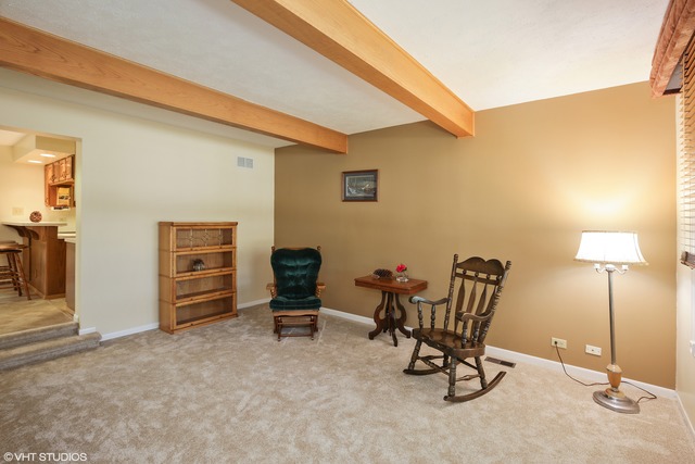 1165 Concord Ln, Hoffman Estates, IL 60192 photo 3