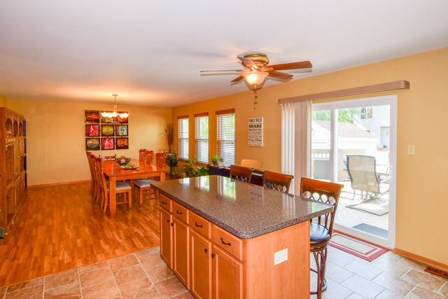 2311 Timber Trl, Plainfield, IL 60586 photo 4
