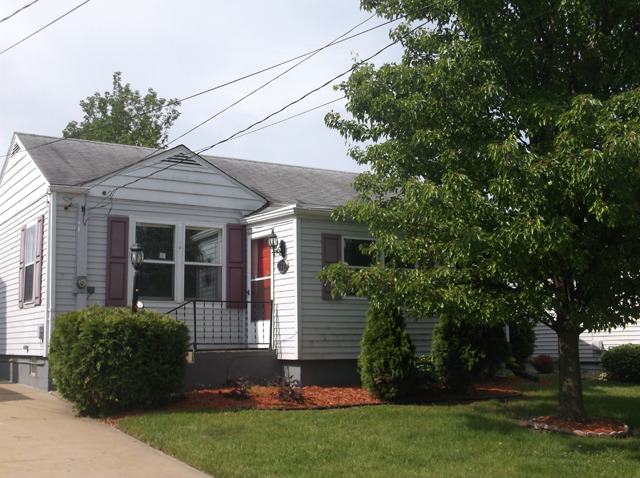 720 12th St, Peru, IL 61354 photo 1