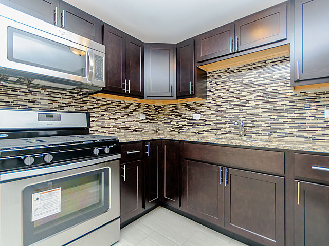 1320 E 87th St, Chicago, IL 60619 photo 2