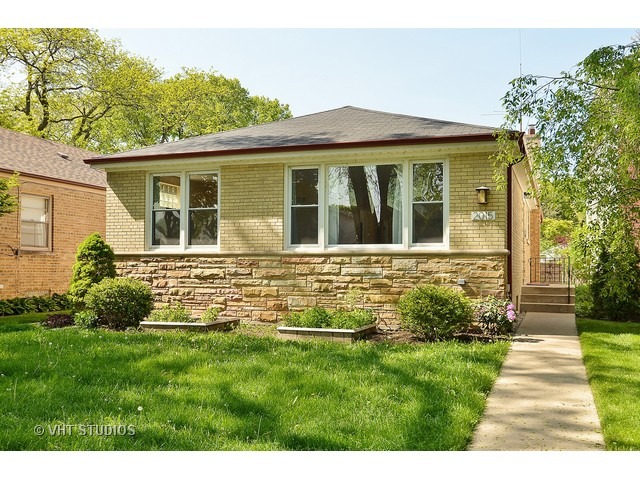 2015 Brummel St, Evanston, IL 60202 photo 1
