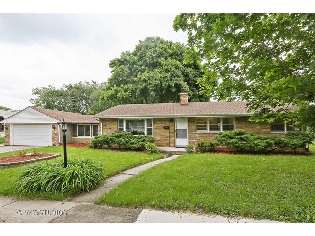631 Crest St, Wheaton, IL 60187 photo 1