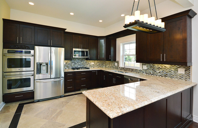 1072 Irwin Ave, Des Plaines, IL 60018 photo 3