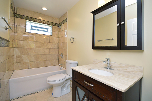 1072 Irwin Ave, Des Plaines, IL 60018 photo 16