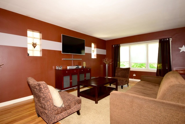 7717 W Devon Ave, Chicago, IL 60631 photo 2