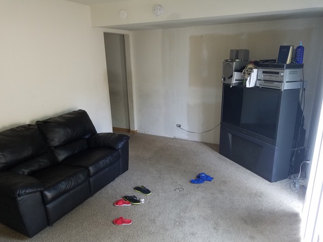 905 Symphony Dr, Aurora, IL 60504 photo 3
