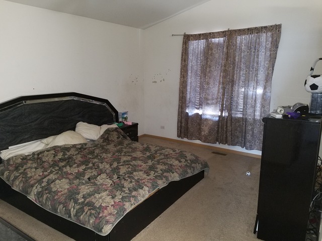 905 Symphony Dr, Aurora, IL 60504 photo 4