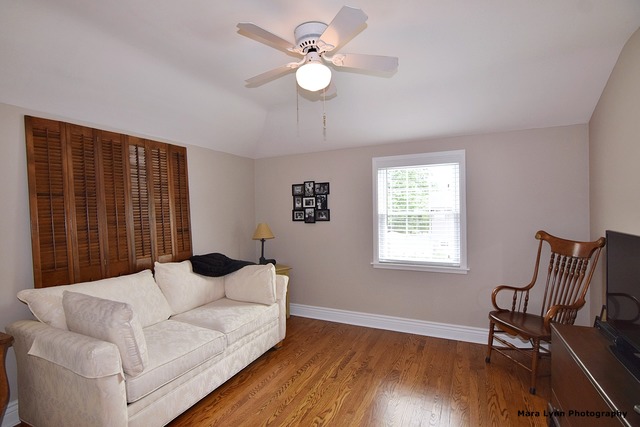 1015 Wheaton Pl, Wheaton, IL 60187 photo 15