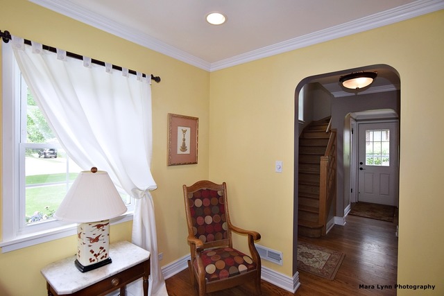 1015 Wheaton Pl, Wheaton, IL 60187 photo 5