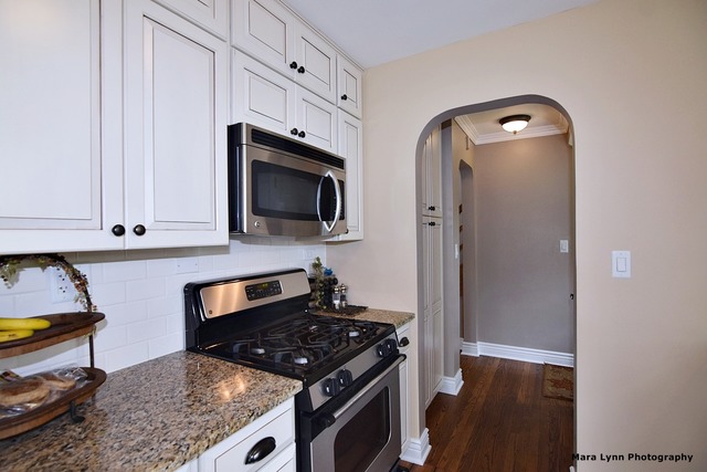 1015 Wheaton Pl, Wheaton, IL 60187 photo 7