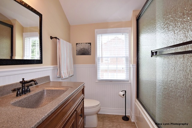 1015 Wheaton Pl, Wheaton, IL 60187 photo 18
