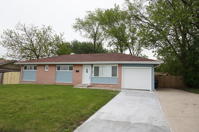 15 Bode Rd, Hoffman Estates, IL 60169 photo 1