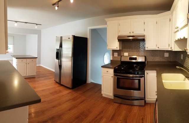 35689 N Watson Ave, Ingleside, IL 60041 photo 4