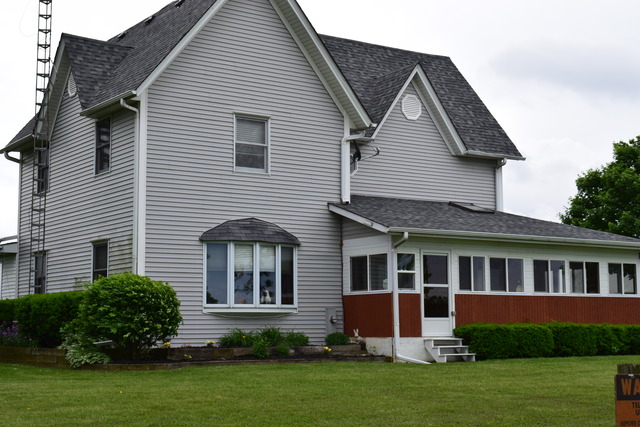 16152 University Rd, Malta, IL 60150 photo 1