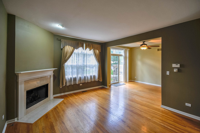 1724 Pershing Ave, Wheaton, IL 60189 photo 2