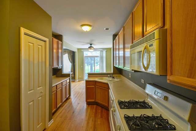 1724 Pershing Ave, Wheaton, IL 60189 photo 8