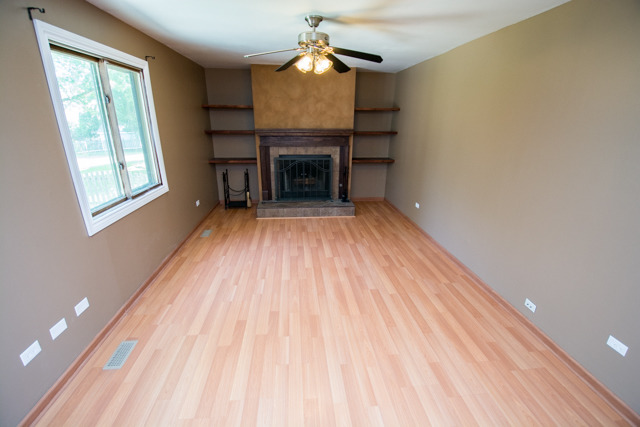 736 Gardenia Ln, Bartlett, IL 60103 photo 7