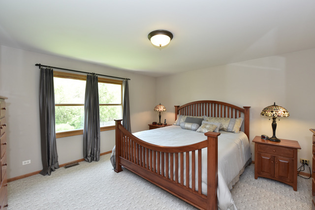 609 Cavin Ave, Winthrop Harbor, IL 60096 photo 13