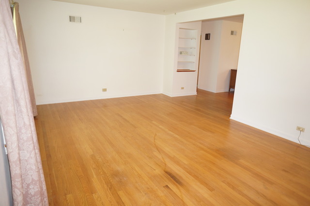 801 E Oak St, Addison, IL 60101 photo 4