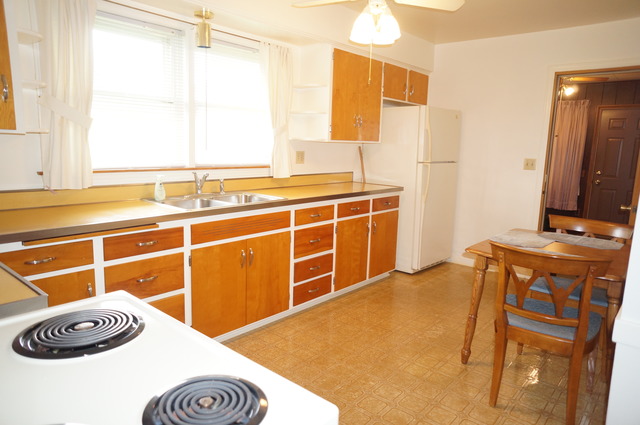 801 E Oak St, Addison, IL 60101 photo 7