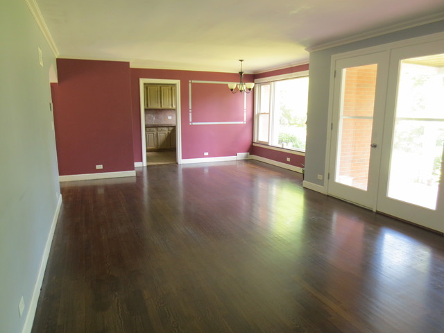 125 N Wolf Rd, Des Plaines, IL 60016 photo 6