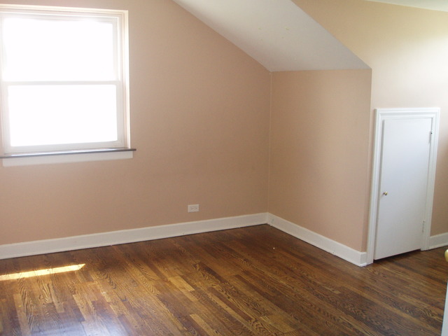 125 N Wolf Rd, Des Plaines, IL 60016 photo 12