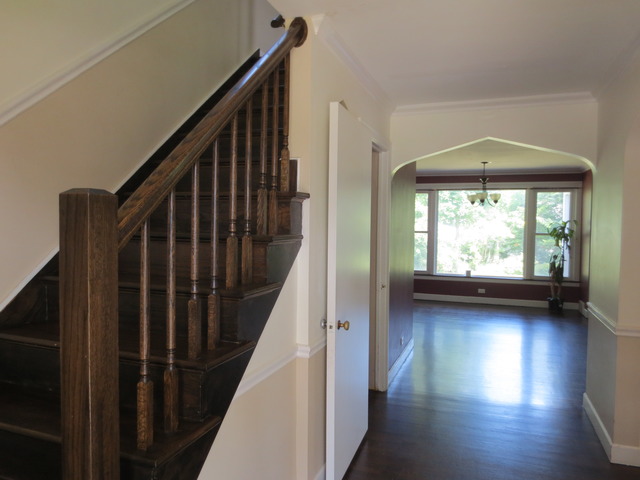 125 N Wolf Rd, Des Plaines, IL 60016 photo 2