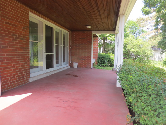 125 N Wolf Rd, Des Plaines, IL 60016 photo 19