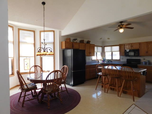 823 Burla Dr, Morris, IL 60450 photo 8