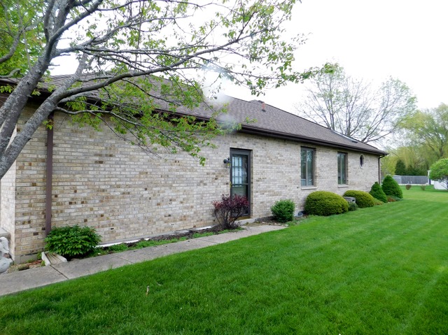 823 Burla Dr, Morris, IL 60450 photo 3