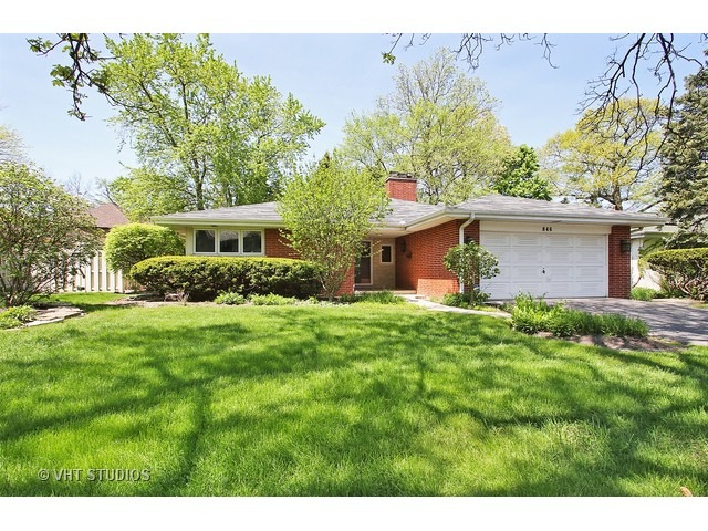 846 Beverly Pl, Deerfield, IL 60015 photo 1