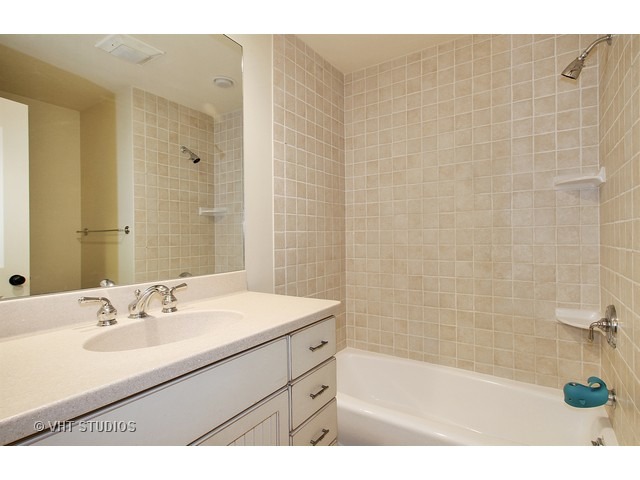 846 Beverly Pl, Deerfield, IL 60015 photo 18