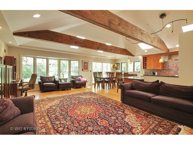 846 Beverly Pl, Deerfield, IL 60015 photo 3