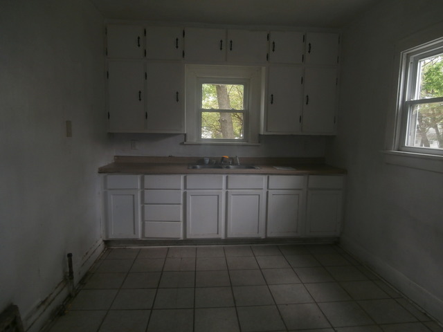 1236 E Maple St, Kankakee, IL 60901 photo 3