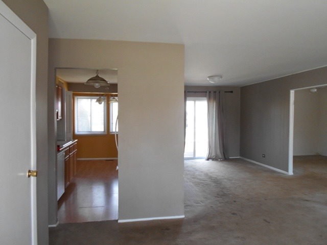 800 Western St, Hoffman Estates, IL 60169 photo 7
