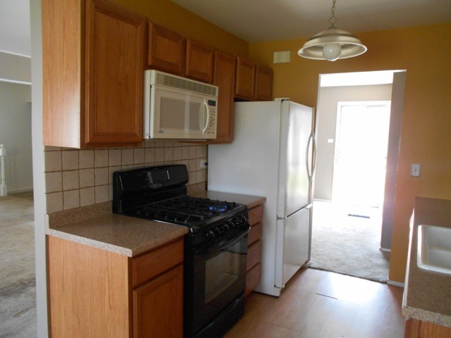 800 Western St, Hoffman Estates, IL 60169 photo 11