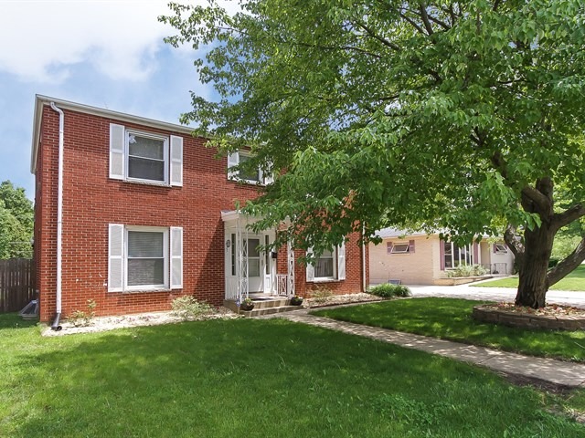 425 Hubbard Ave, Elgin, IL 60123 photo 1