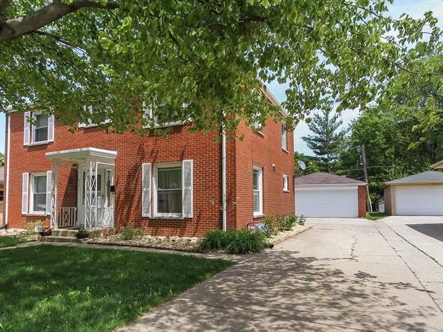 425 Hubbard Ave, Elgin, IL 60123 photo 2