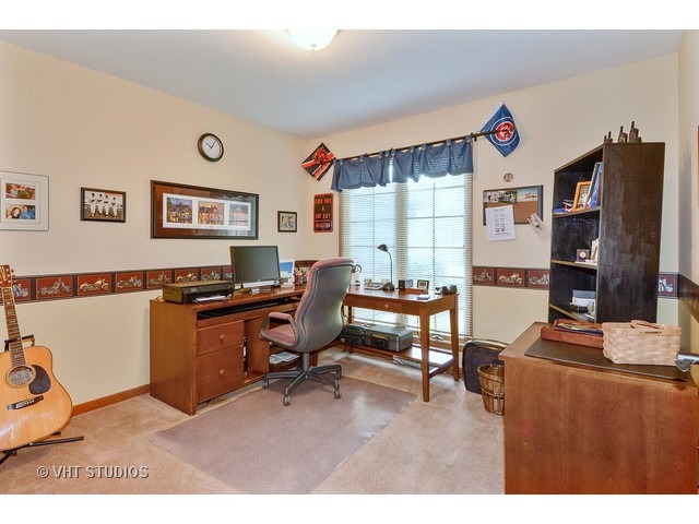 216 E Oak Dr, Elburn, IL 60119 photo 9