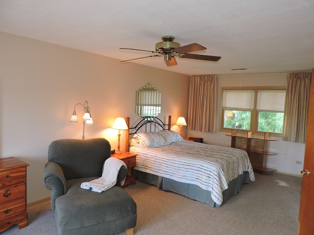 7453 Beloit Ave, Bridgeview, IL 60455 photo 5