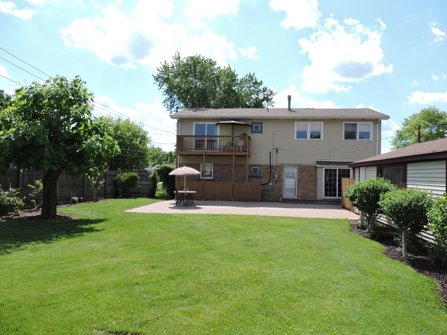 7453 Beloit Ave, Bridgeview, IL 60455 photo 4