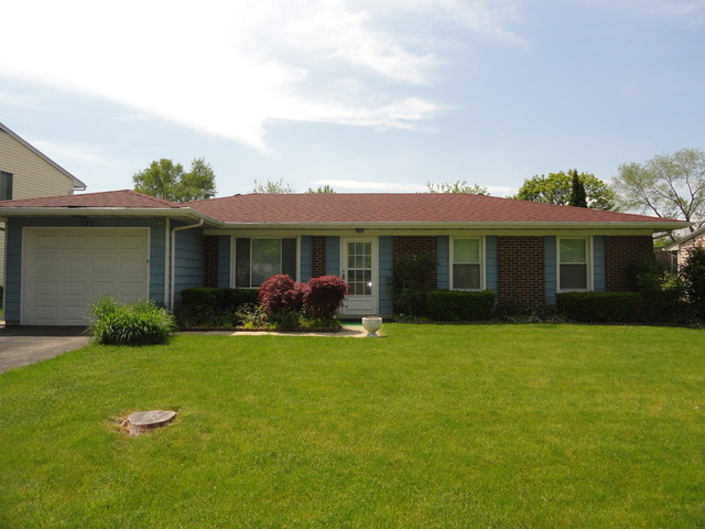 172 Waverly Dr, Elgin, IL 60120 photo 1