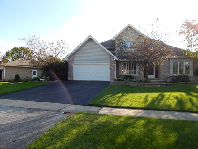 108 Brett Dr, Manhattan, IL 60442 photo 2