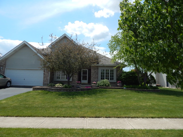 108 Brett Dr, Manhattan, IL 60442 photo 1