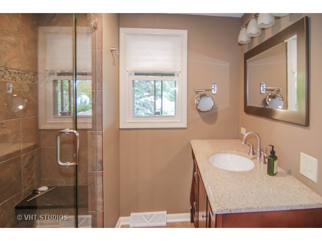 1308 N Hillside Ave, Berkeley, IL 60163 photo 9