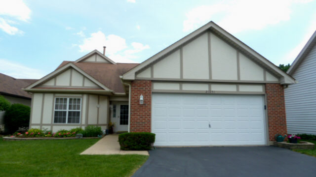 21051 W Hazelnut Ln, Plainfield, IL 60544 photo 1