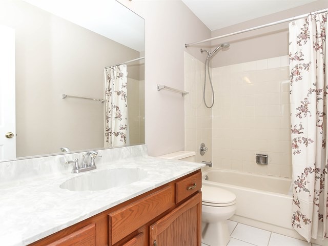 331 Wildberry Ln, Bartlett, IL 60103 photo 20