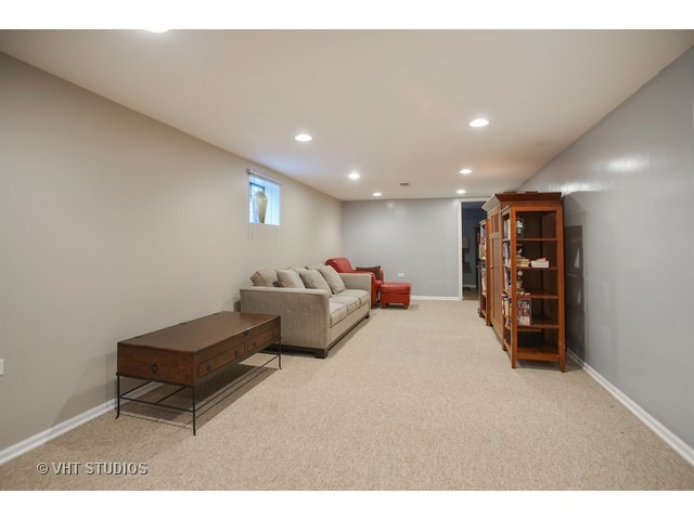1706 W Rusty Dr, Mount Prospect, IL 60056 photo 8