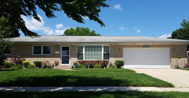 1706 W Rusty Dr, Mount Prospect, IL 60056 photo 1