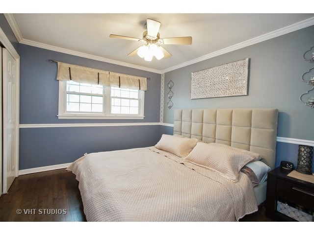 1706 W Rusty Dr, Mount Prospect, IL 60056 photo 9